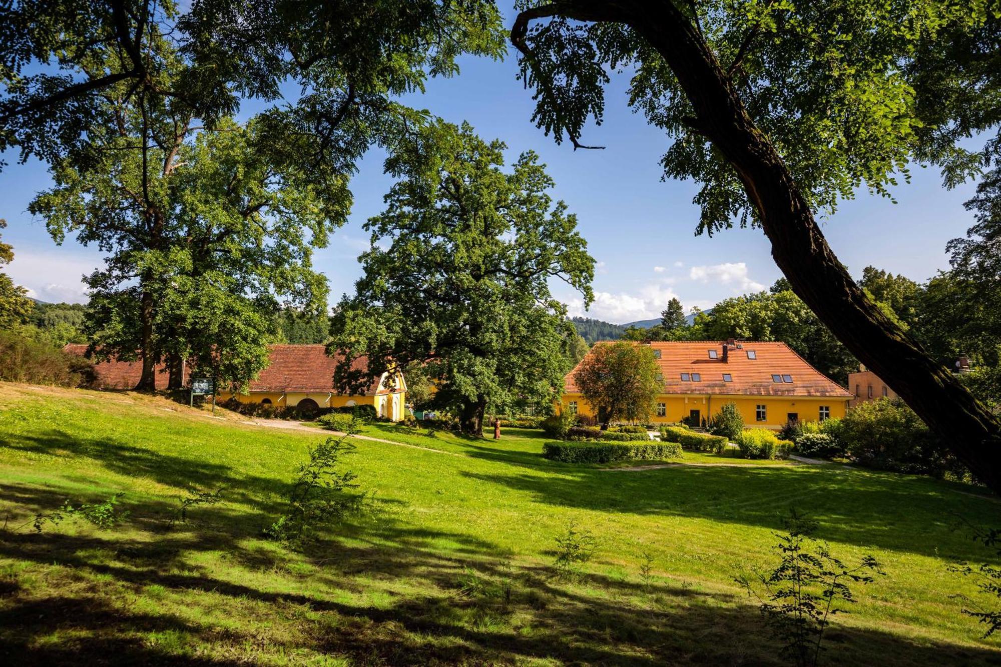 Apartamenty Bukowiec Folwark I Park Экстерьер фото